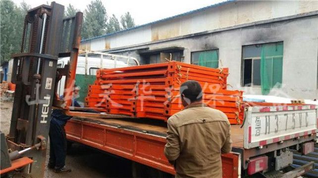 點擊查看詳細信息<br>標題：發貨現場 閱讀次數：1813